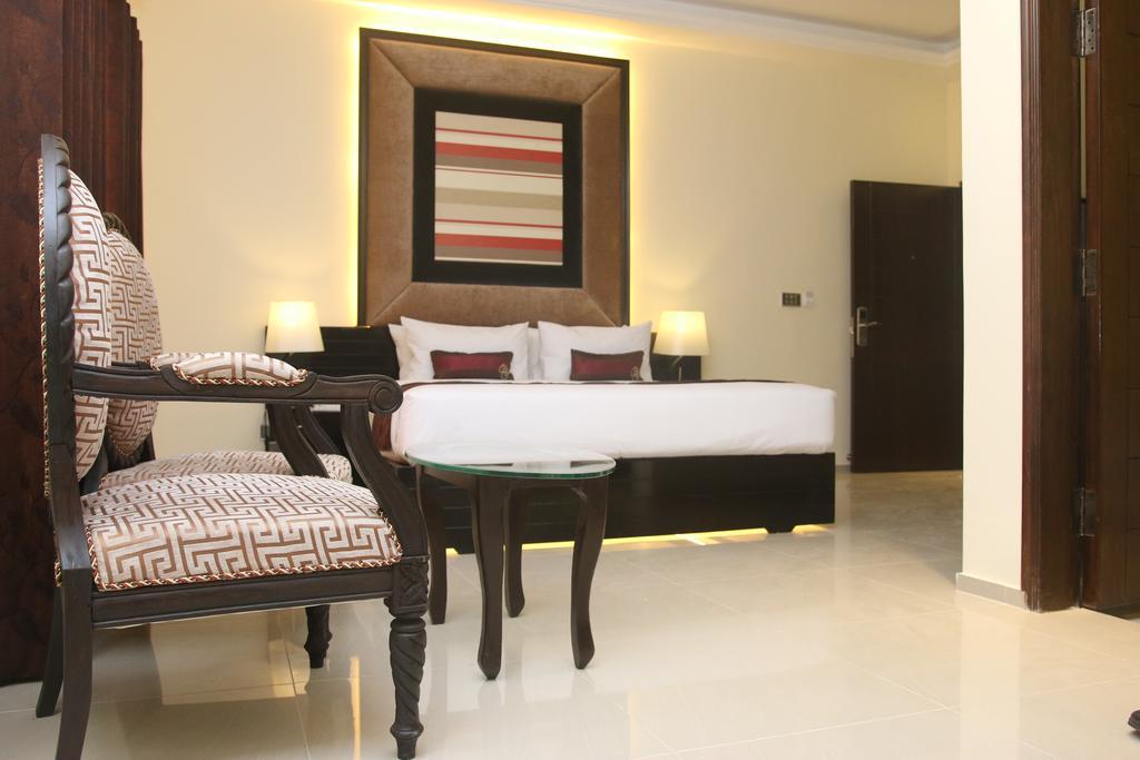 Hotel Grand Enclave Lahore Zimmer foto